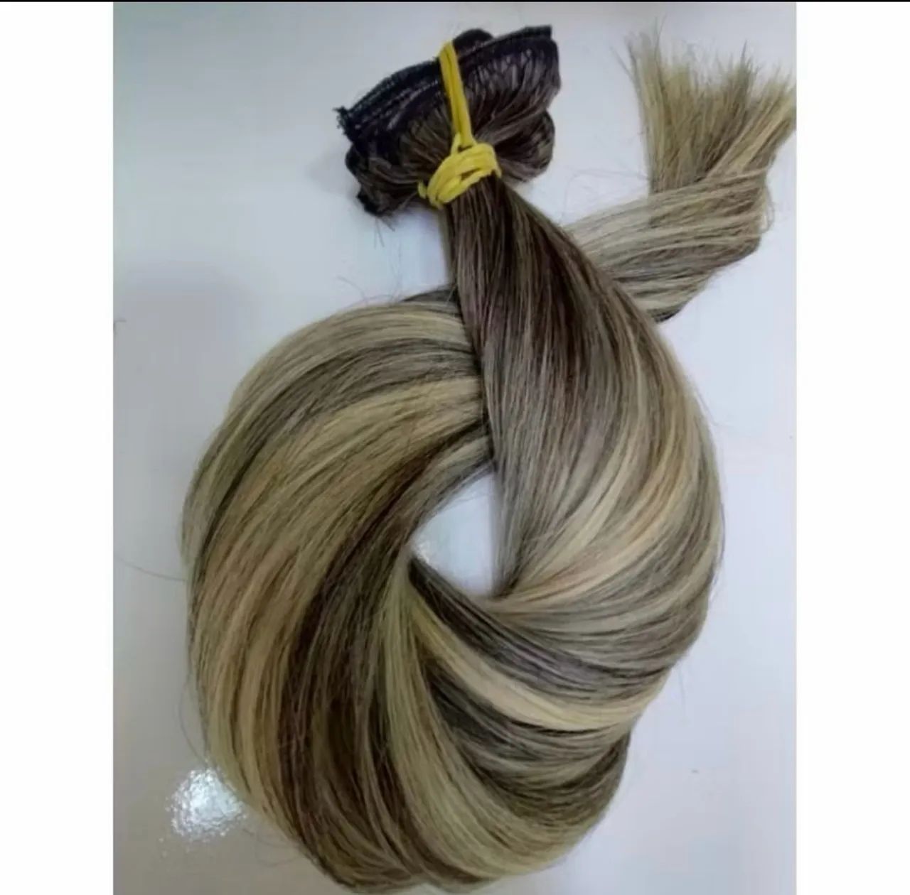 200 gramas de cabelo loiro 