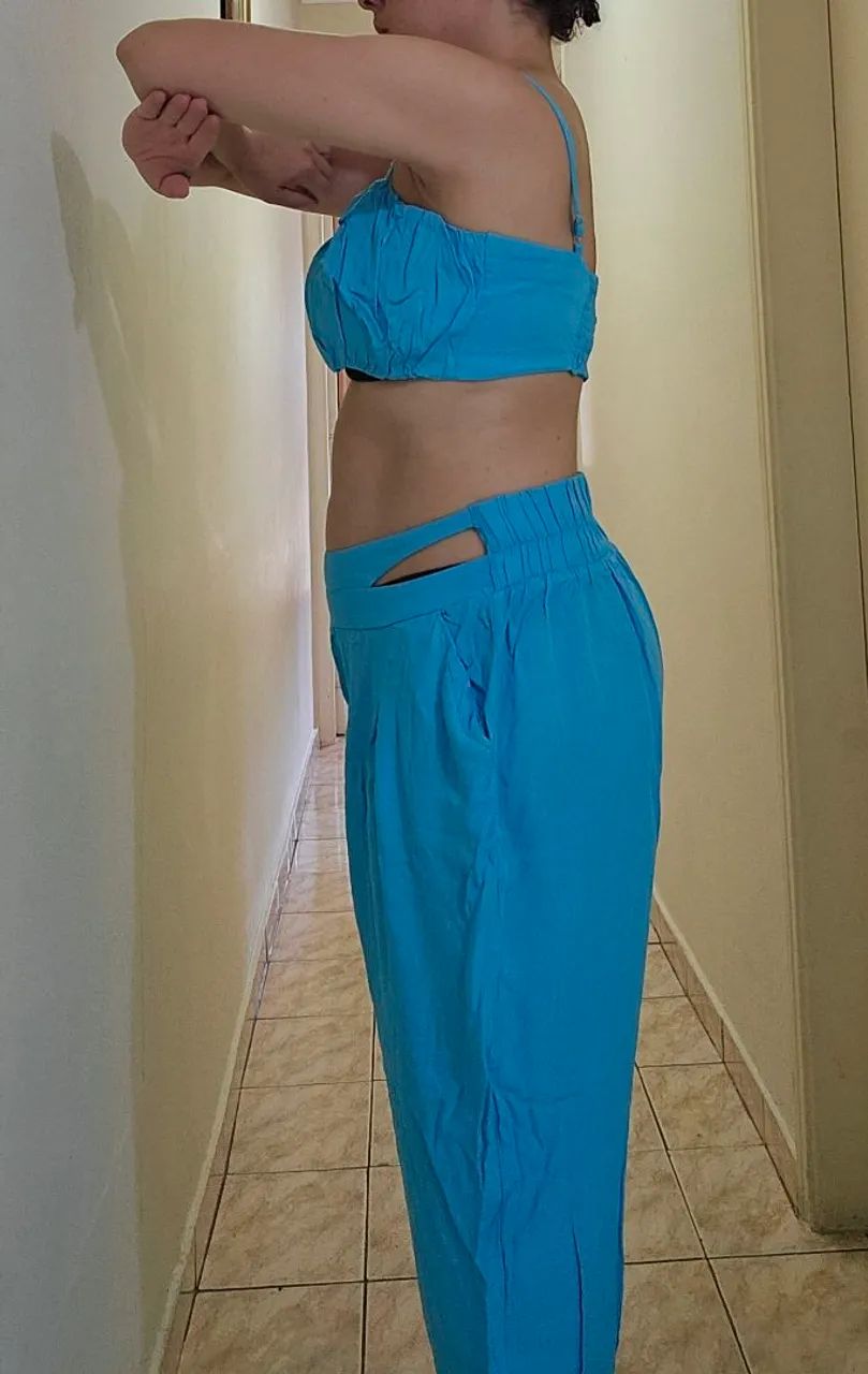 Conjunto azul cropped e calça viscose - Foto 3
