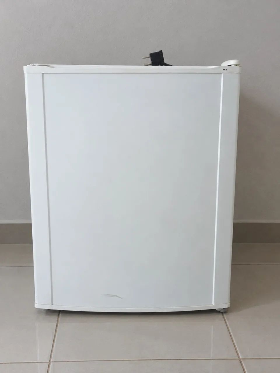 Frigobar electrolux