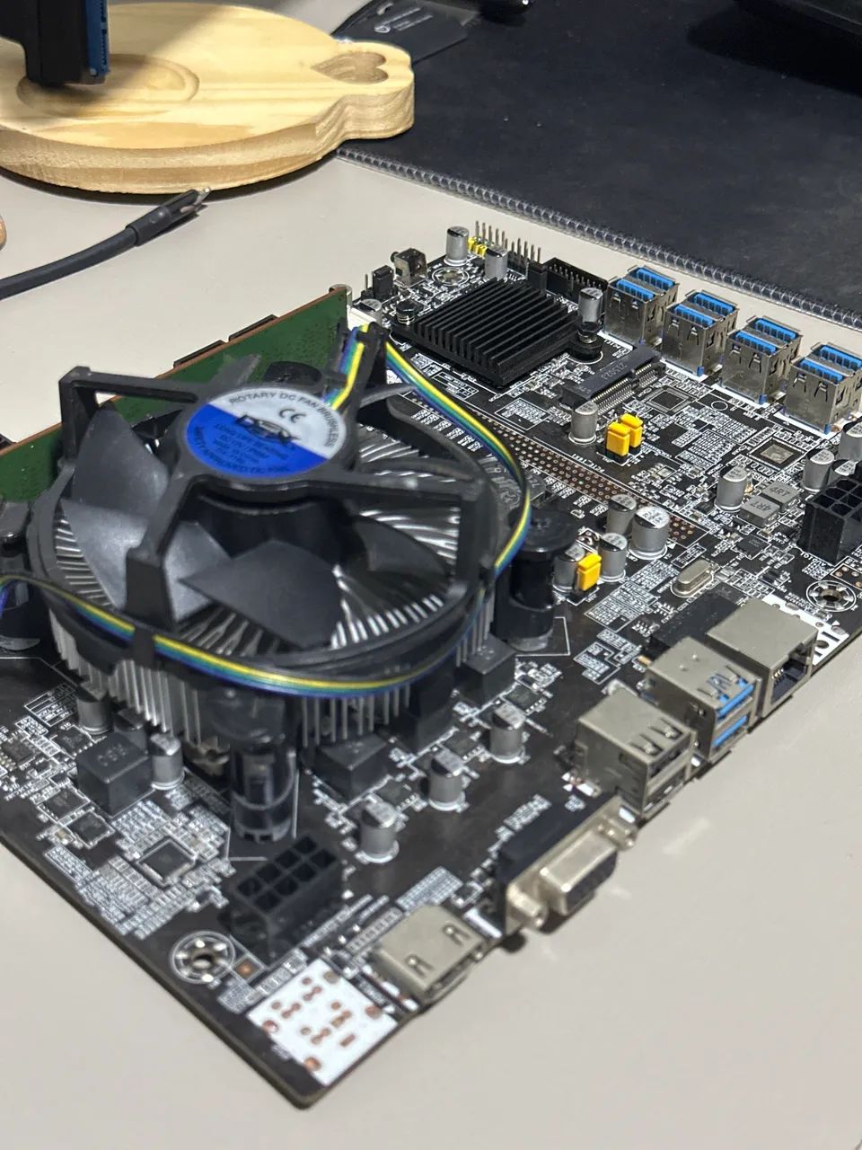 Placa mãe para Mineração com processador e Memoria (até 8 GPUs) - Foto 3