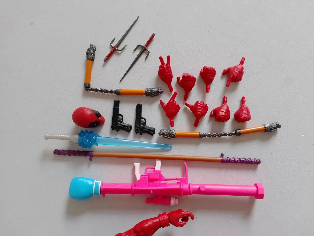 Marvel Legends Deadpool SDCC Exclusive HASBRO - Foto 2