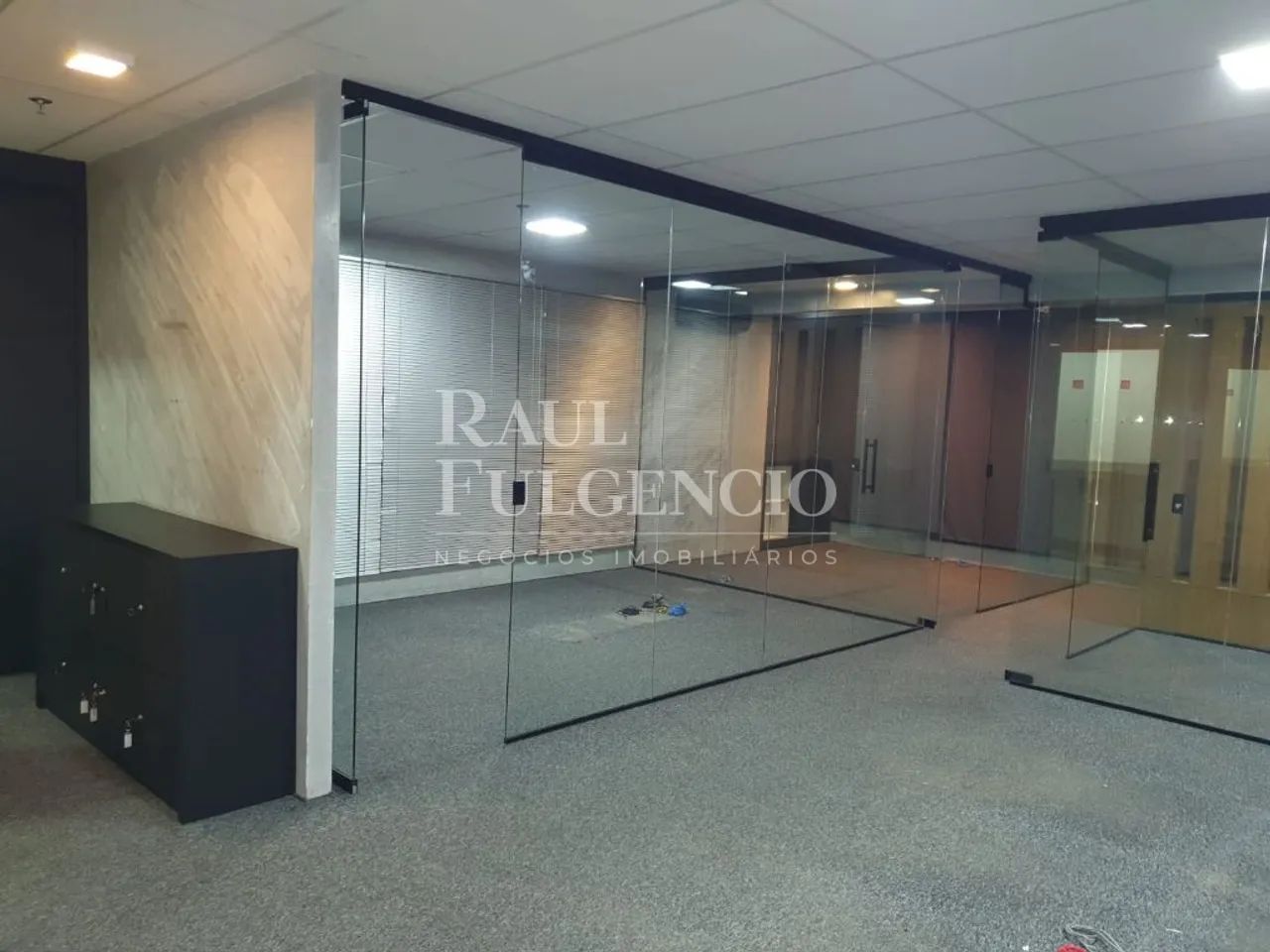 Sala para locação na Gleba Palhano com 73 m²