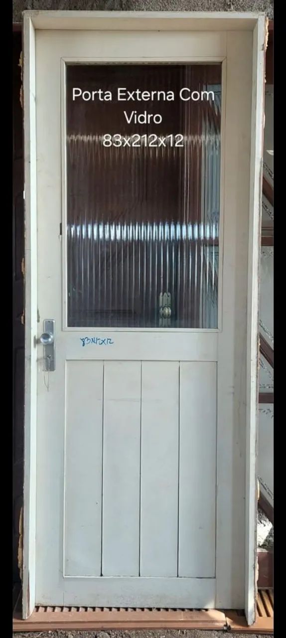 Porta externa com vidro 83x212 madeira de cedro - Portas e Janelas