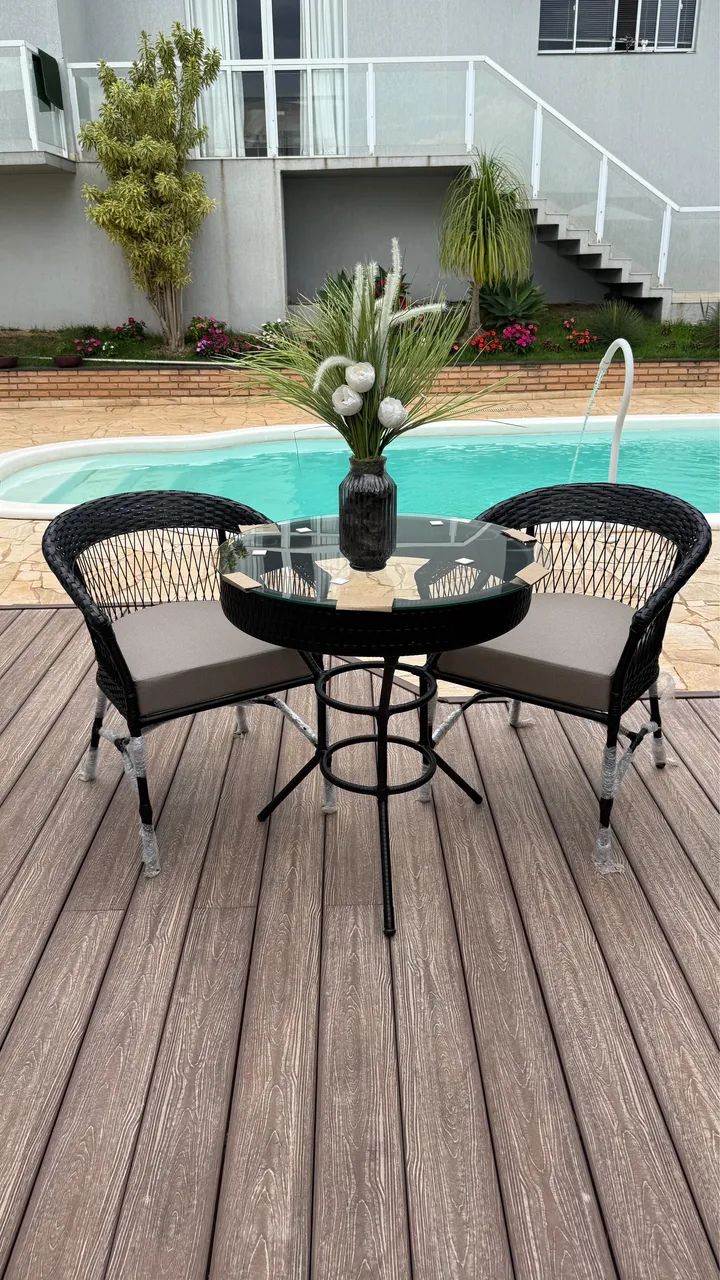 mesa área externa jardim sacada poltronas  - Foto 2