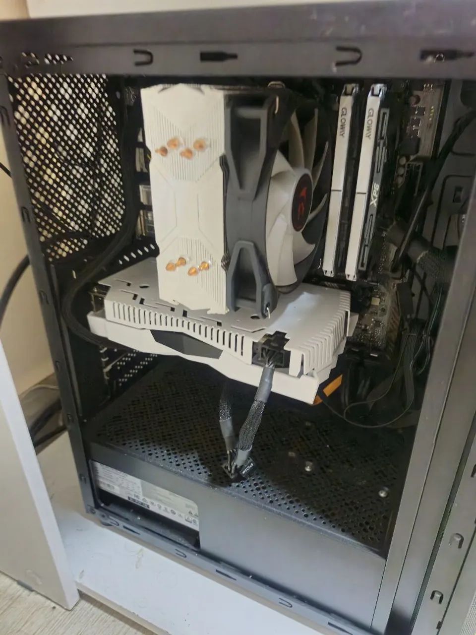 PC GAMER 2060 SUPER RYZEN 5 5600 - Foto 2