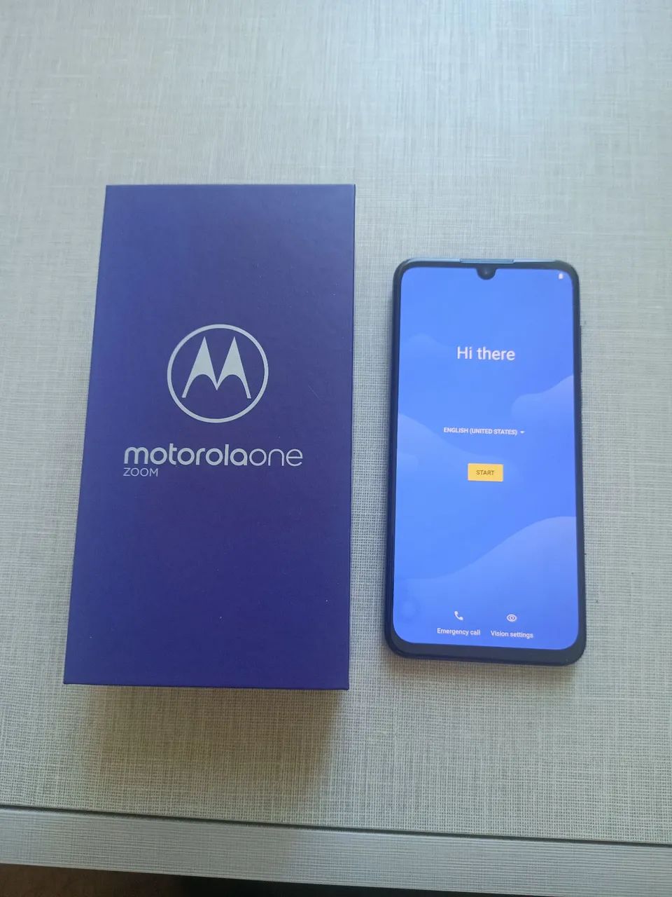 Celular Motorola one zoom  - Foto 3