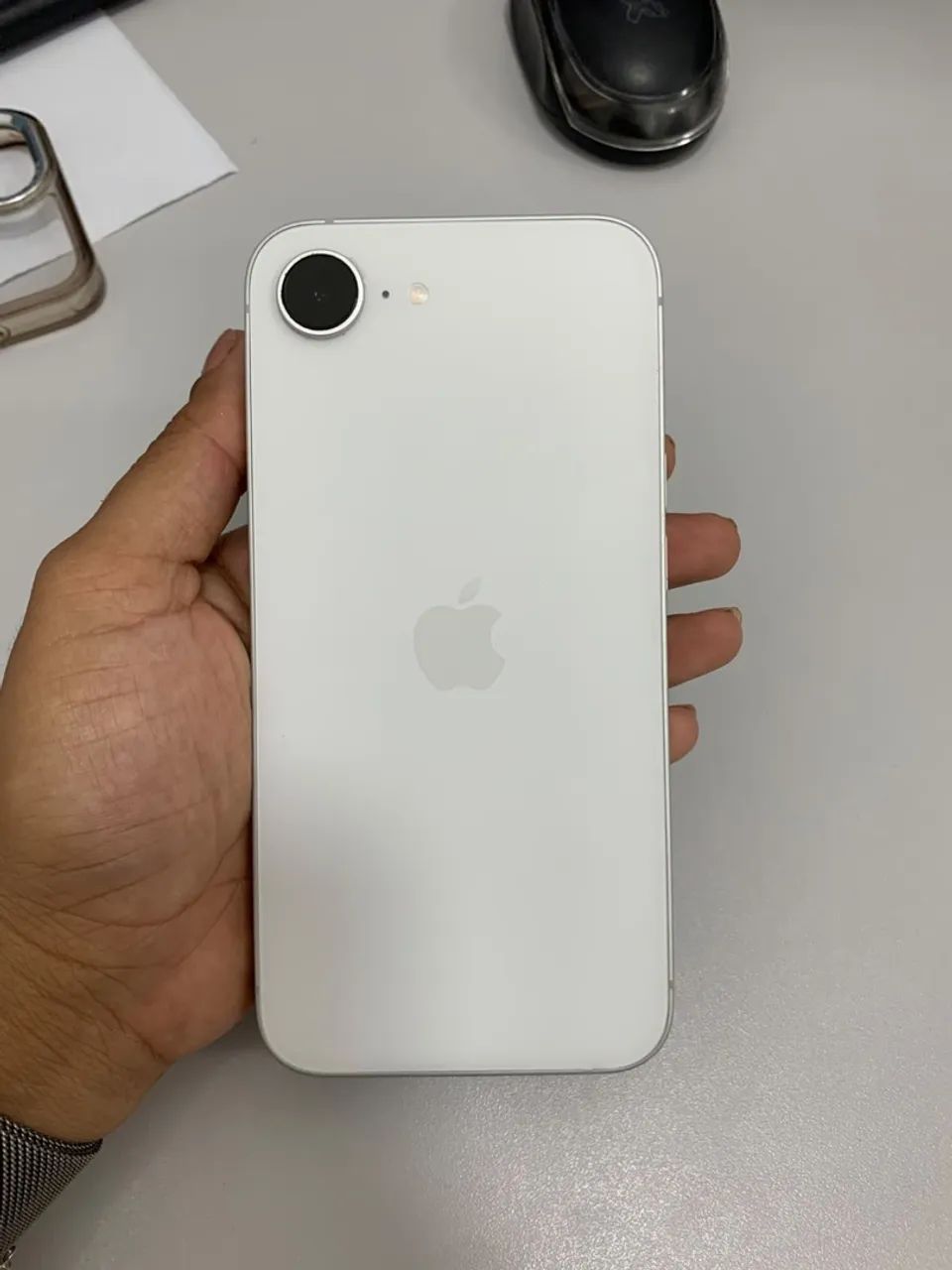 iPhone 16 E branco 128 GB  - Foto 2