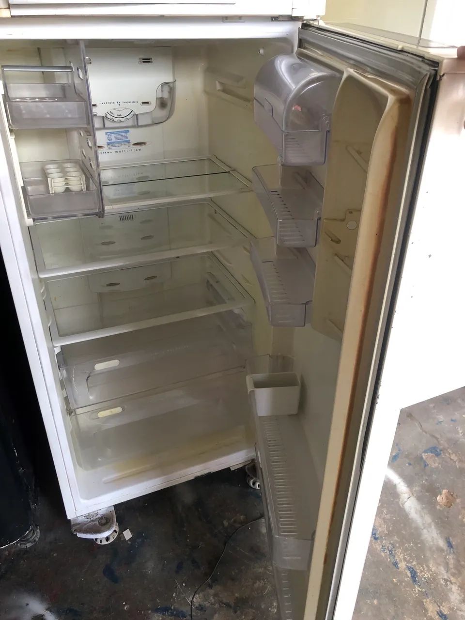 Geladeira Electrolux df50 gelo seco