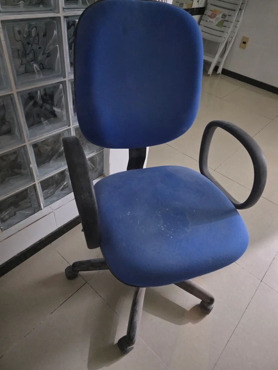 Cadeira escritório giratória  - Foto 2