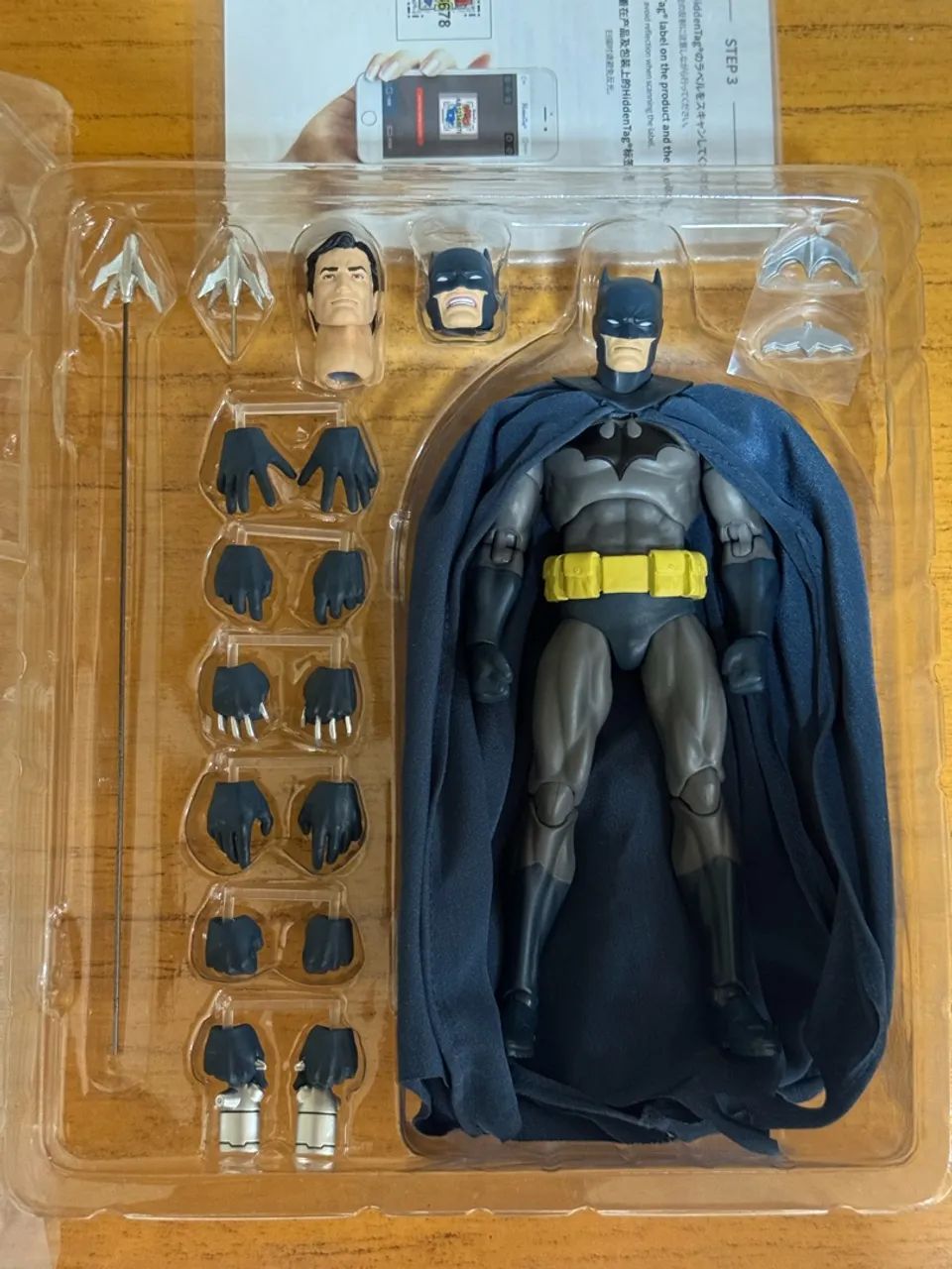 BATMAN HUSH AZUL MAFEX ORIGINAL  - Foto 2