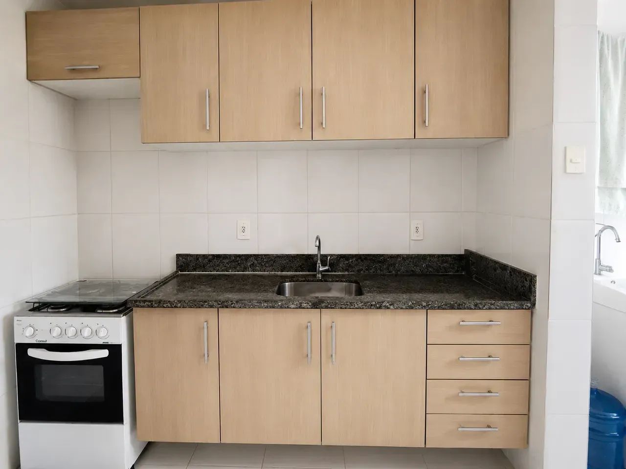 Eliza Miranda, 2 quartos, com modulados e mobiliado