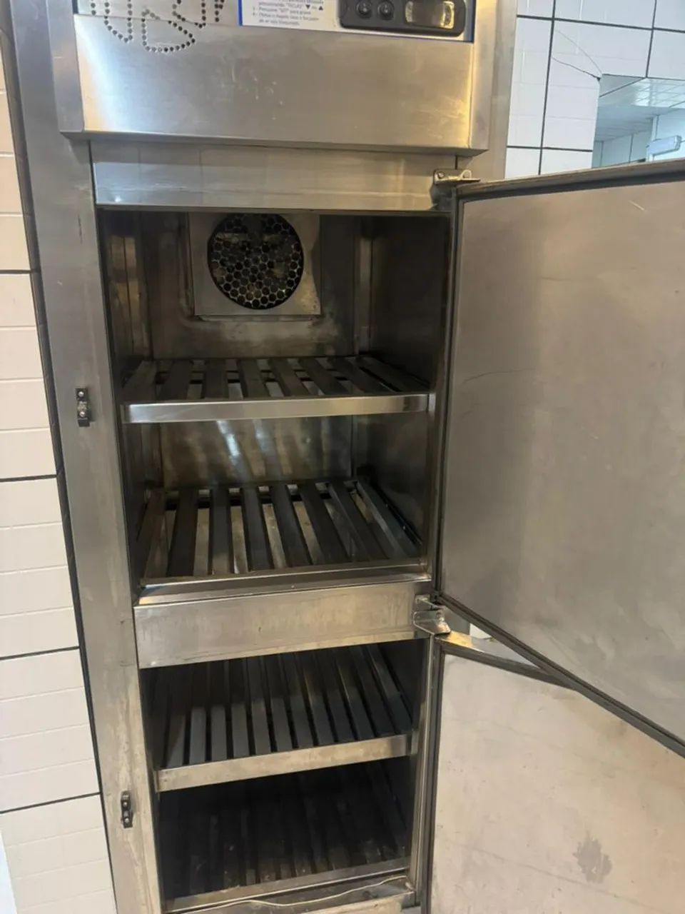 Geladeira Comercial Inox Kellynox - Industrial - GELANDO BEM - Foto 4