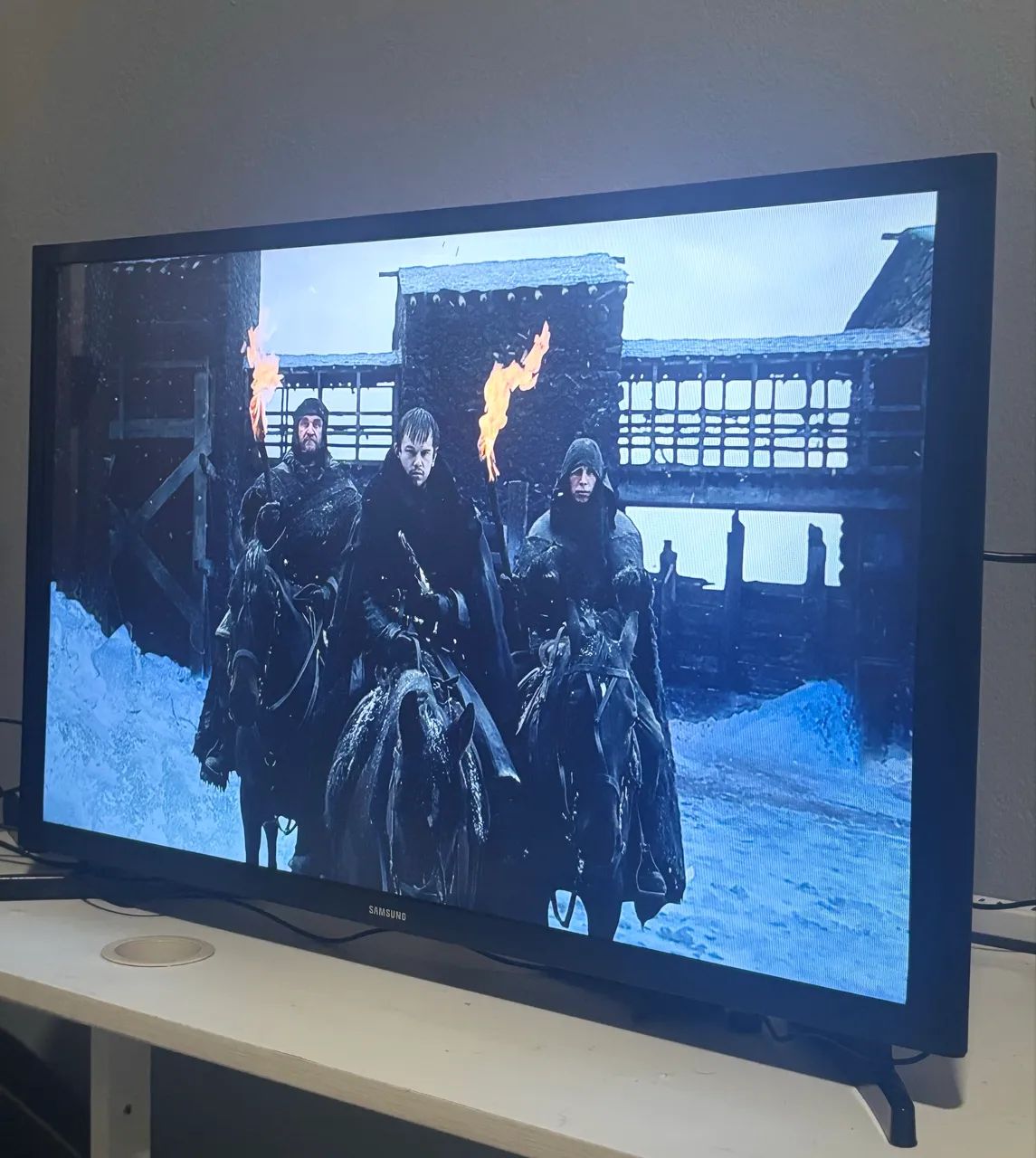 Tv Samsung smart 32 polegadas - Foto 4