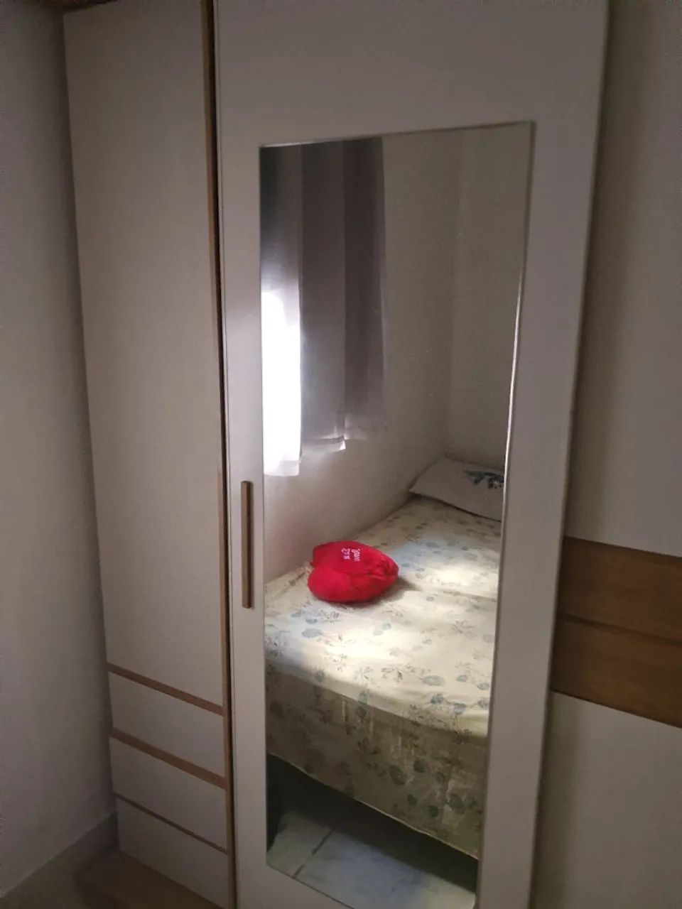 Guarda roupa de casal 