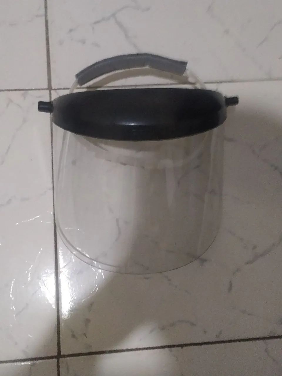Máscara de proteção facial em promoção 
