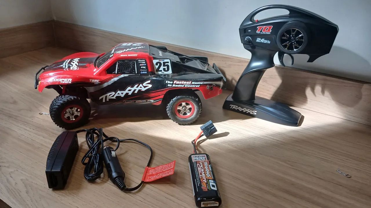 Automodelo RC Traxxas Slash 1/16 completo