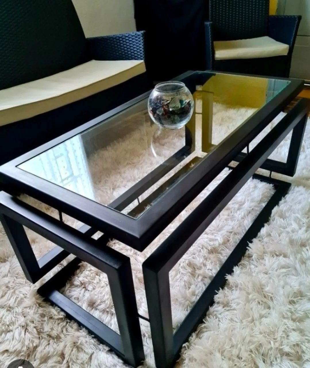 Mesa infinita com tampo em vidro