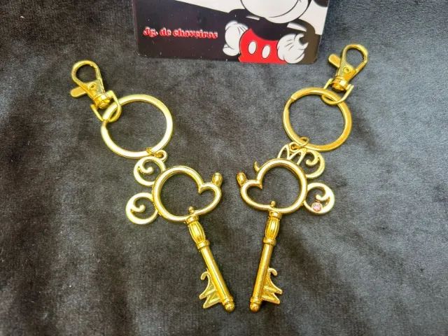 kit de chaveiros dourados mickey & minnie - disney - Foto 4