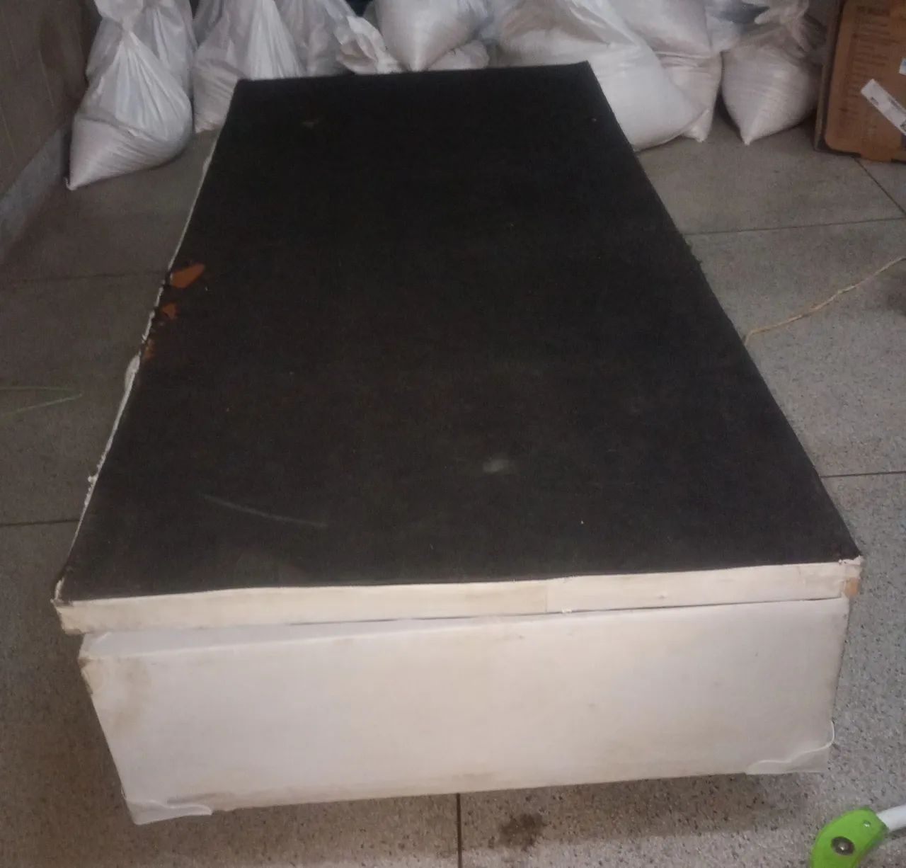 Vendo Cama Box Baú Solteiro 
