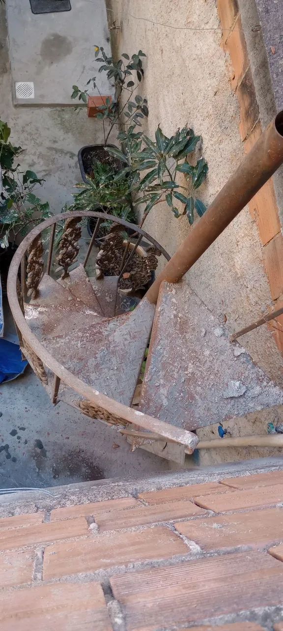 Escada caracol  - Foto 2