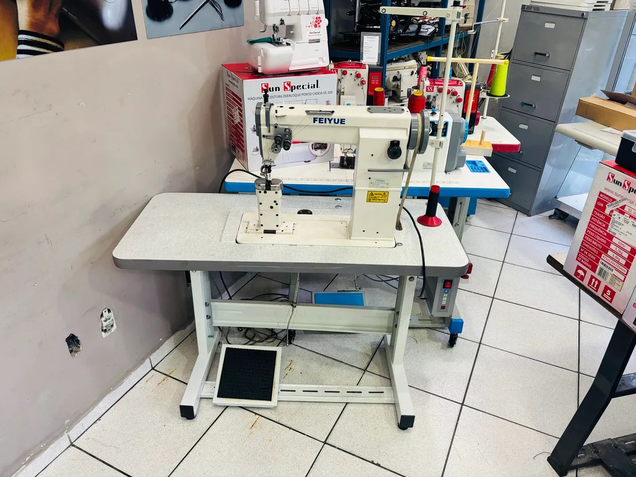 Máquina de costura de coluna  - Foto 2