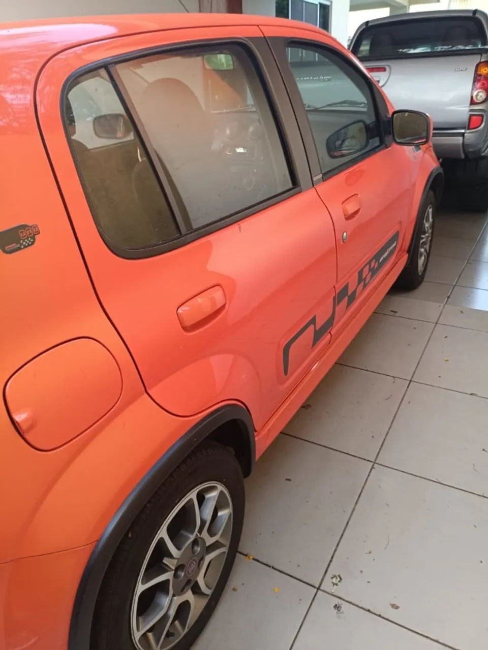 Fiat Uno Sporting 1.4 EVO Fire Flex 8V 4P 2012 - Foto 2