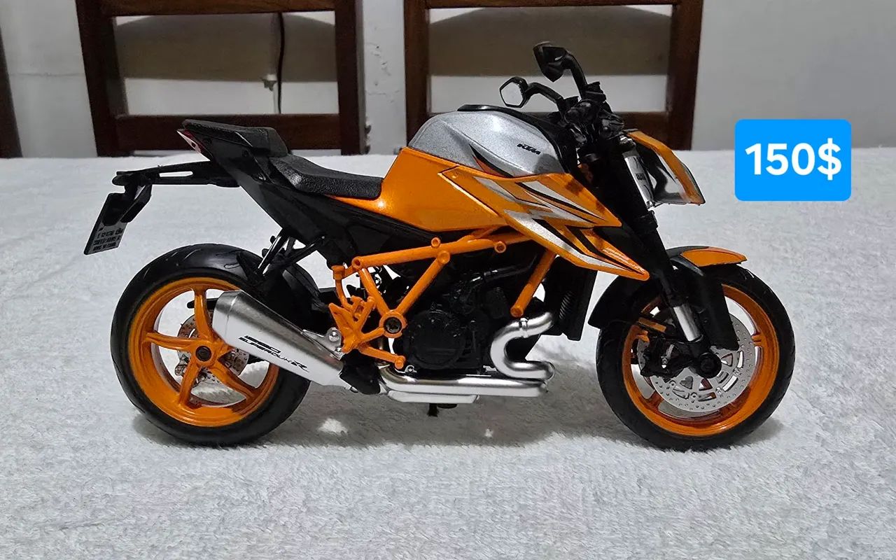 Moto miniatura KTM 1290 Super Duke 