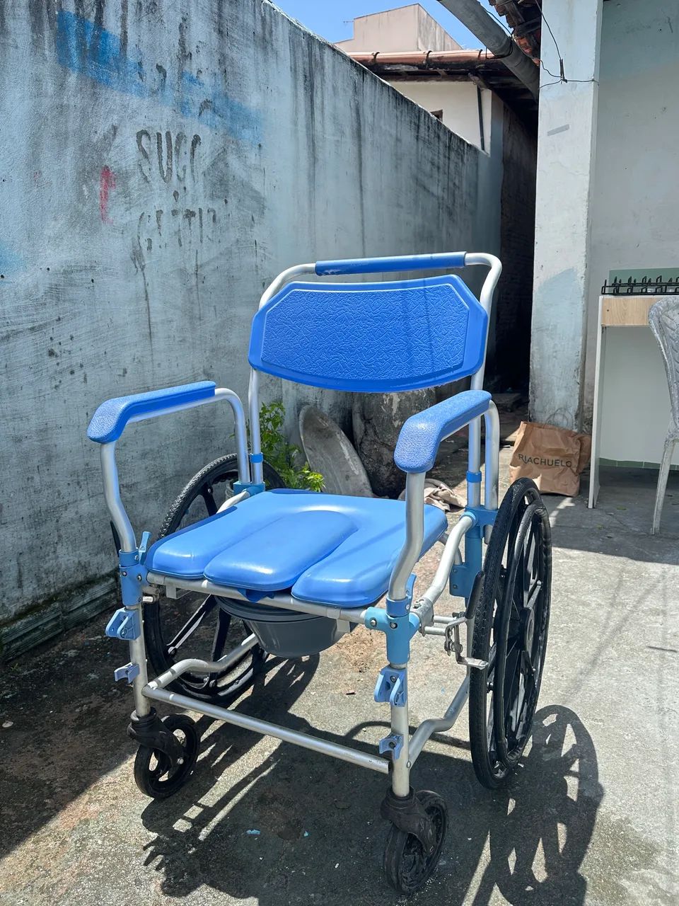 Cadeira de banho com rodas 