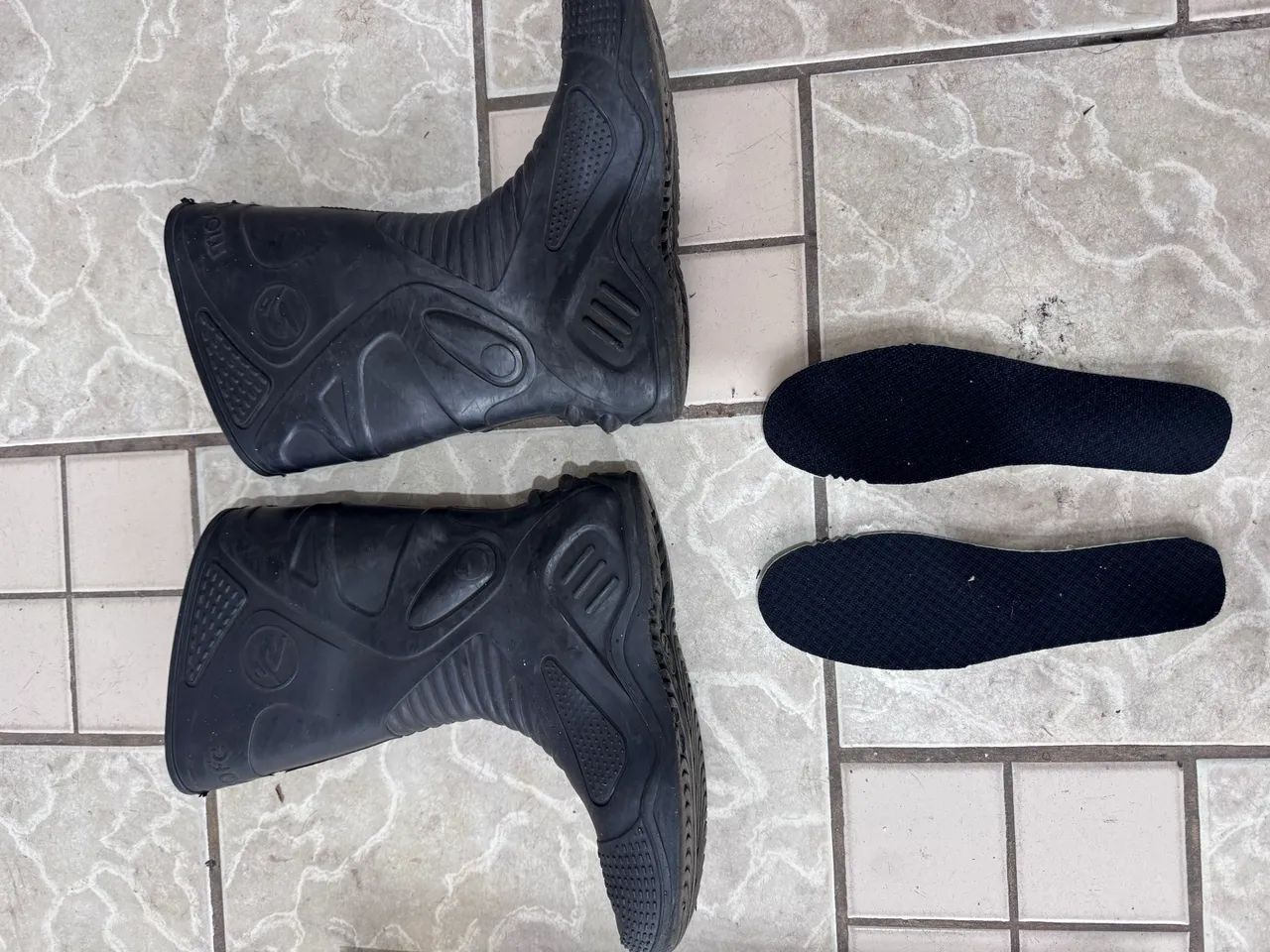 Bota de chuva BRACOL tamanho 38 forma grande serve  39  - Foto 3