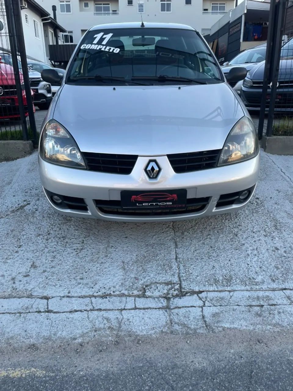 Renault Clio Hi-flex 1.0 16V 5P 2011 - Foto 2
