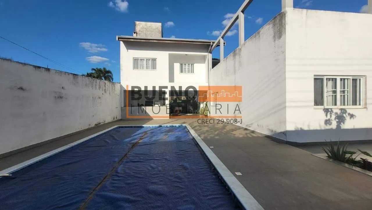 Casa com 4 dormitórios, 3 suítes, piscina aquecida e apartamento independente - Foto 4