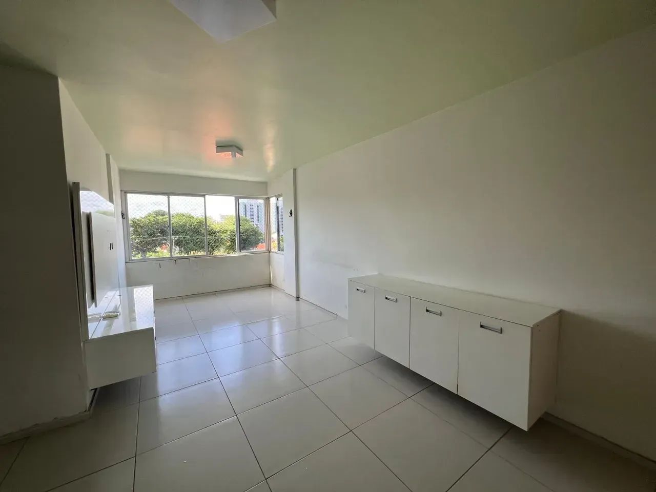 Vendo apt na Mangabeiras oreido com elevador - Foto 4