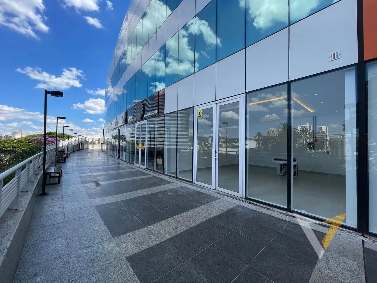 Sala para locação, Edifício Golden Office, Chácara Urbana, na cidade de Jundiaí-SP