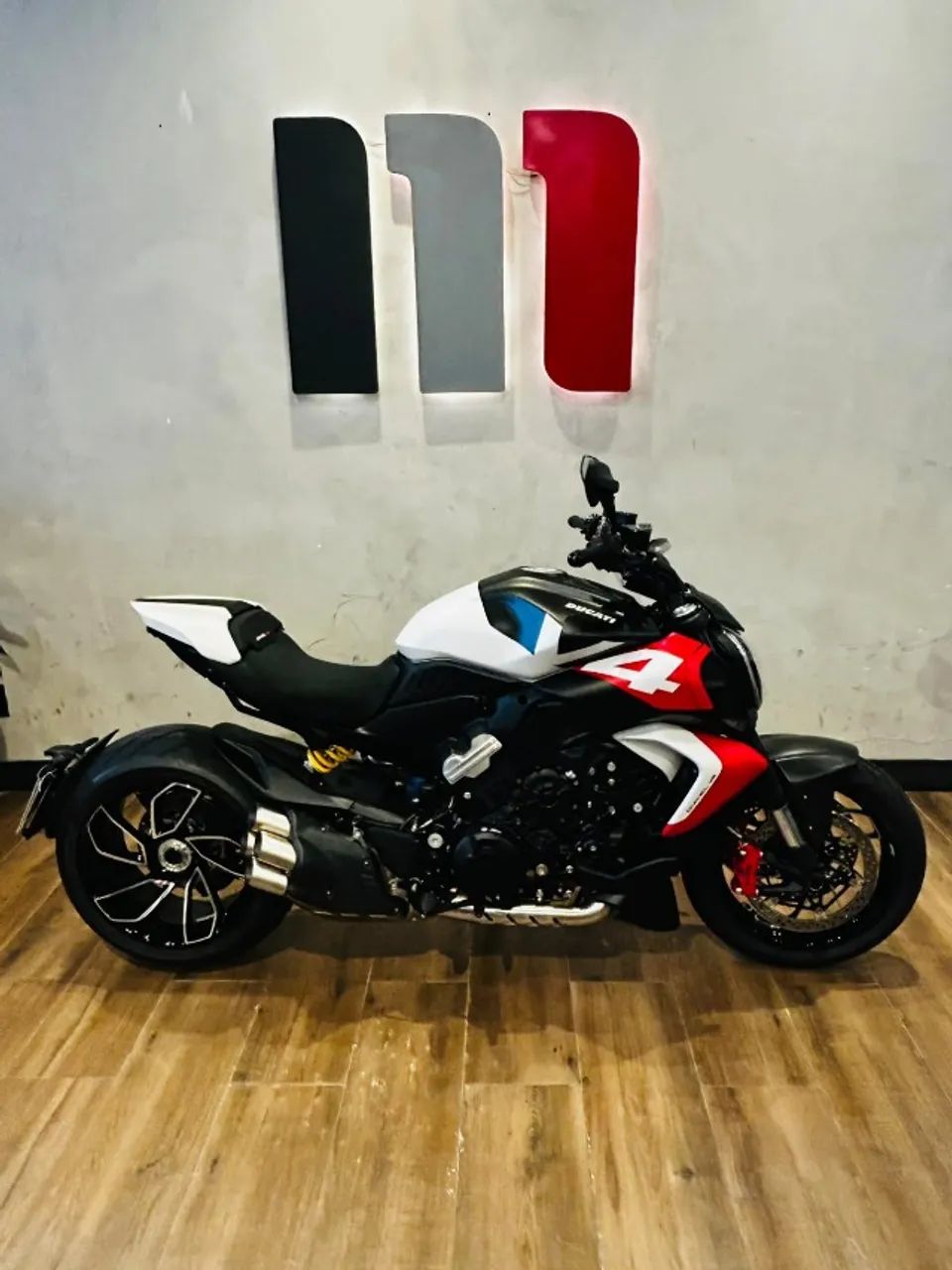 DIAVEL V4 2026