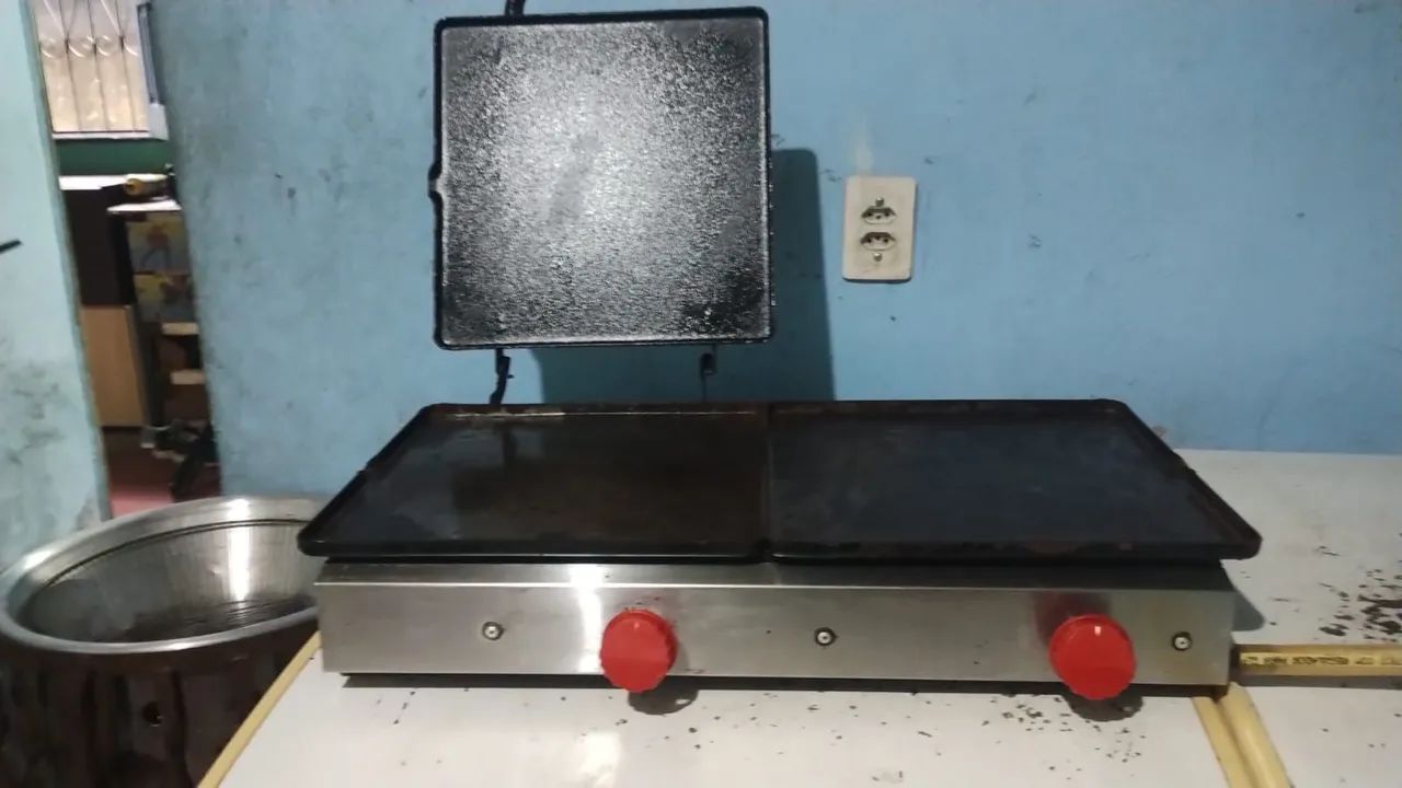 Chapa de lanche com prensa