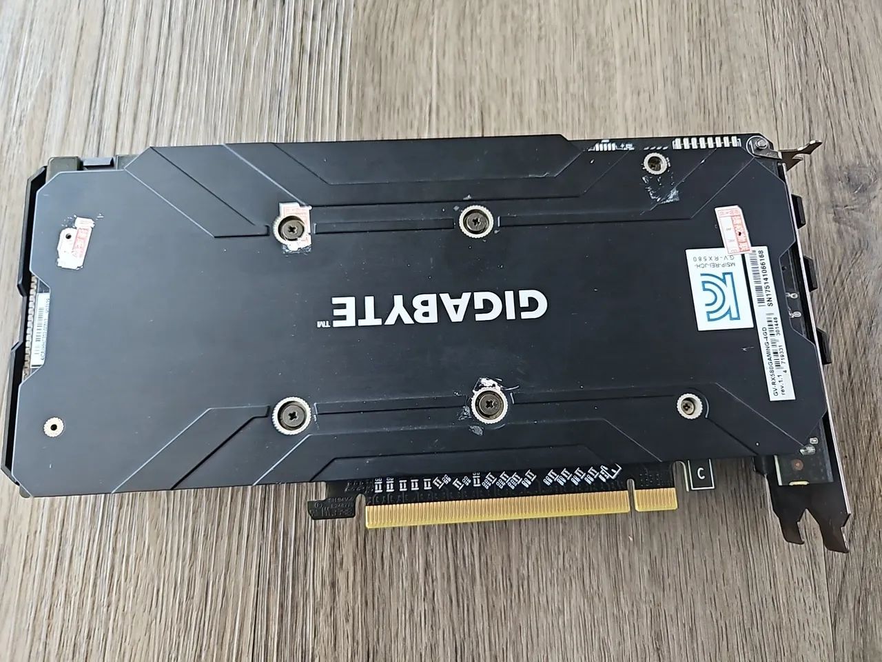 RX 580 Gigabyte - 2304 SP - 4GB - Foto 4