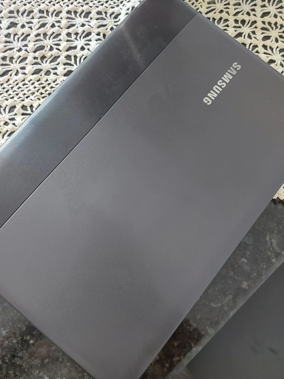 Notebook Samsung Core i3 / 2GB RAM / Windows 10