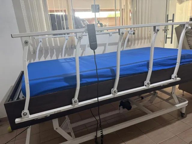 Cama hospitalar automática