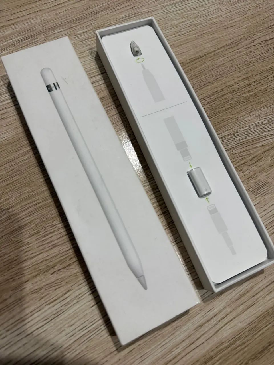 iPad 8ª Geração 32GB + Apple Pencil (1ª Gen) - Completo na Caixa