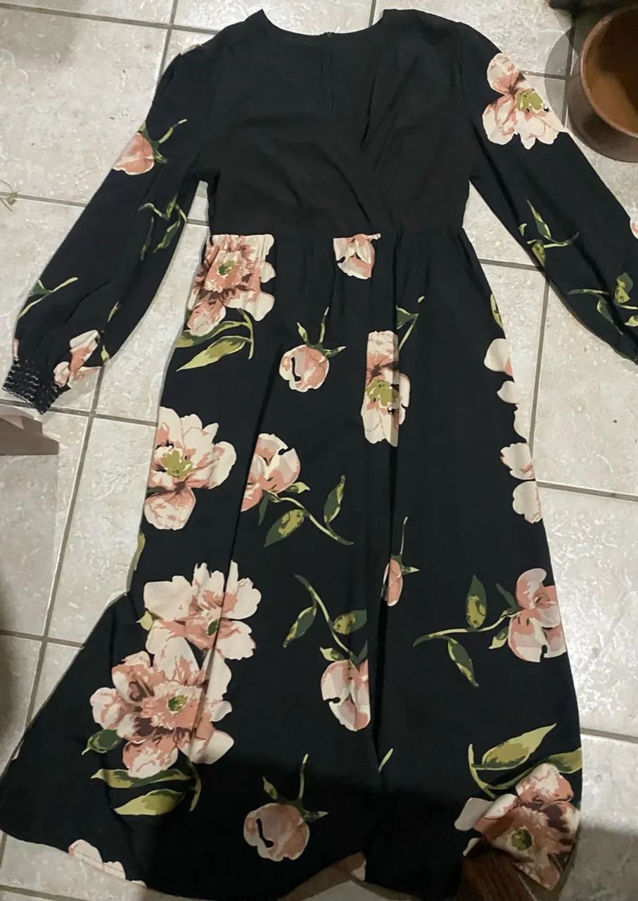 Vestido lindo clássico decote V  - Foto 5