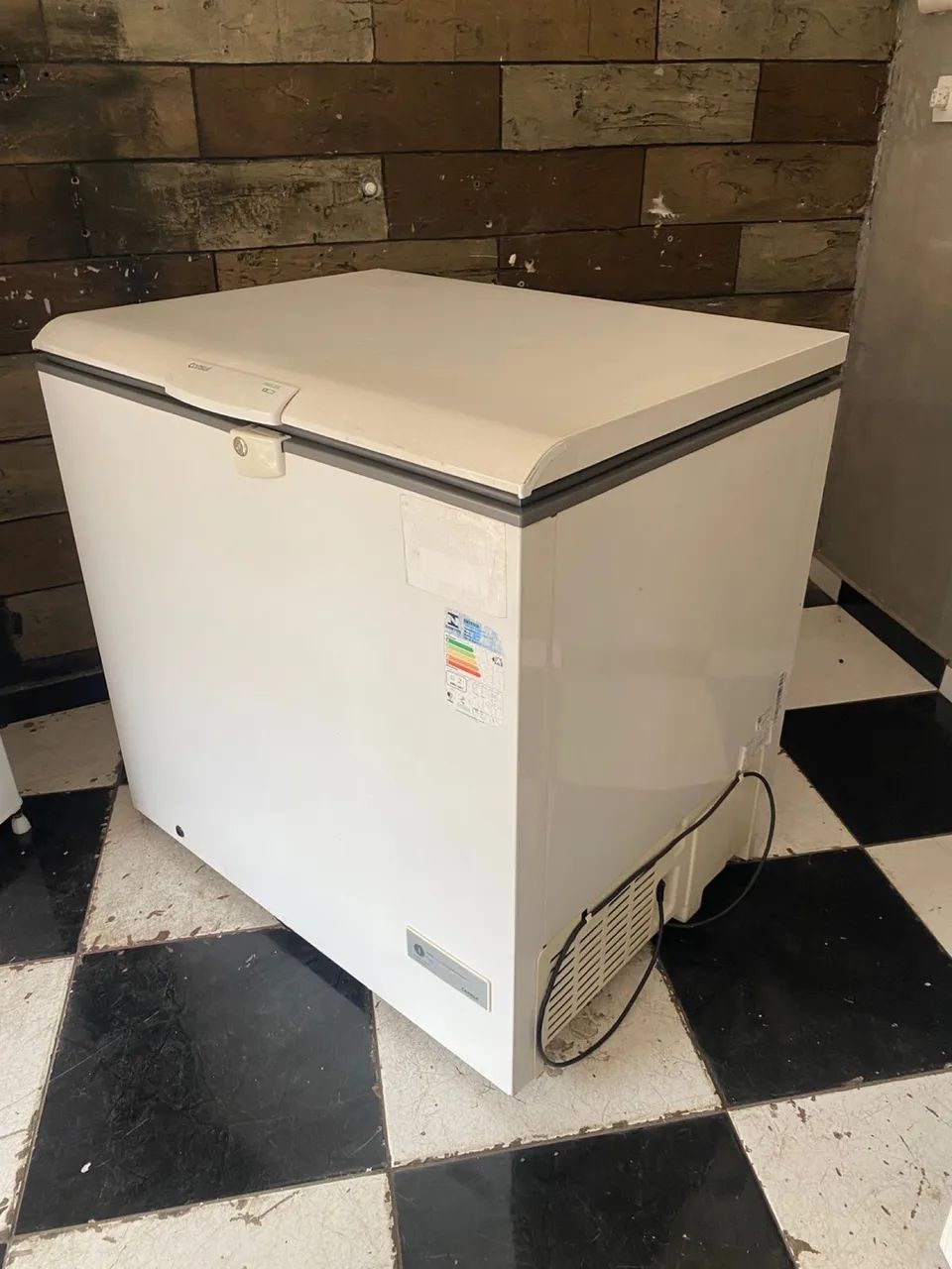 Freezer horizontal dupla função 110v entrega grátis  - Foto 2