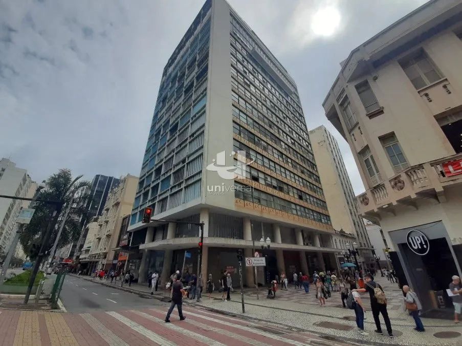 Sala para locação na Rua Halfeld.