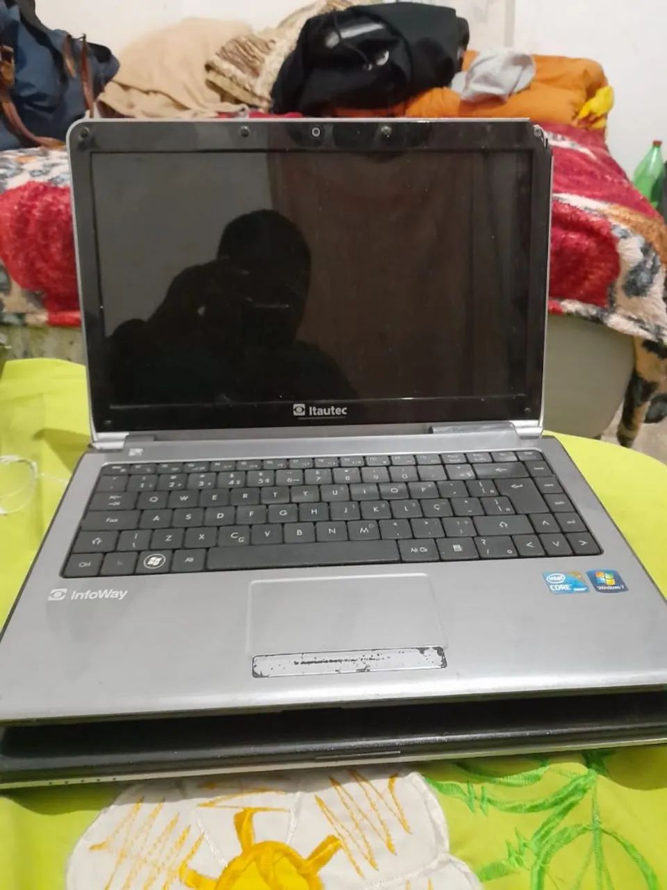 Notebooks para retirada de peças, computador funcionando normalmente,porem sem hd . - Foto 4