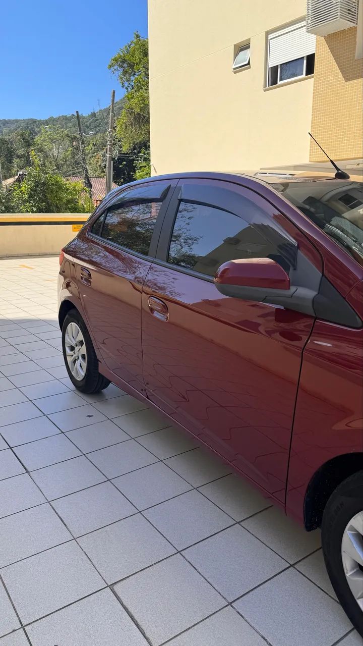 Chevrolet Onix Hatch LT 1.4 8V Flex Mec. 4P 2018 - Foto 2