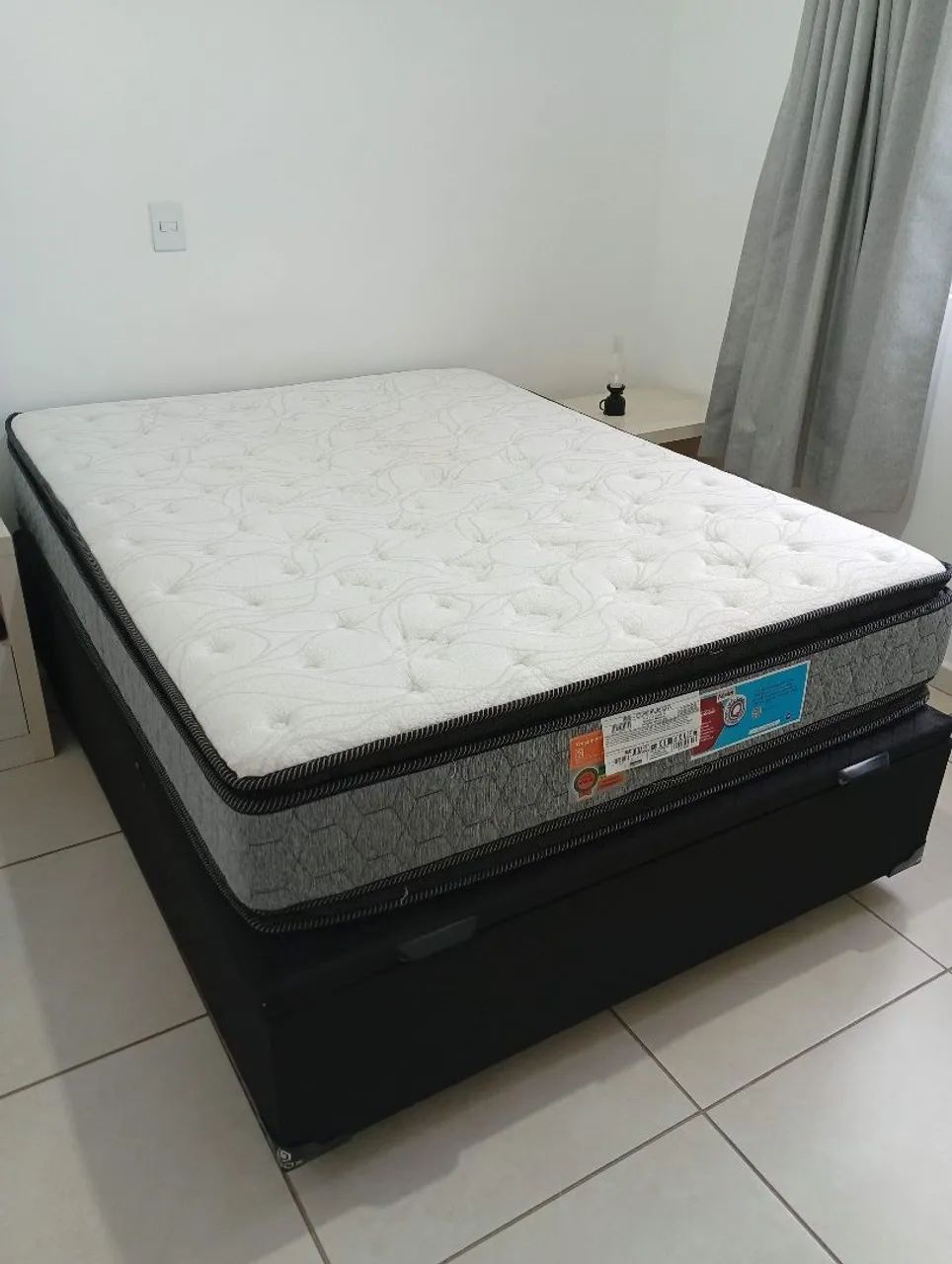 Cama casal colchão box dupla face e baú 