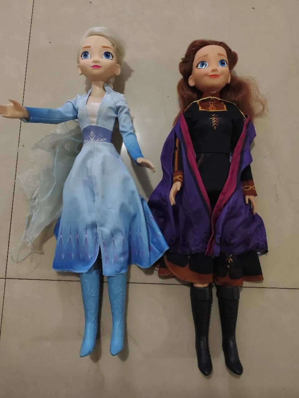 Bonecas Ana e Elsa