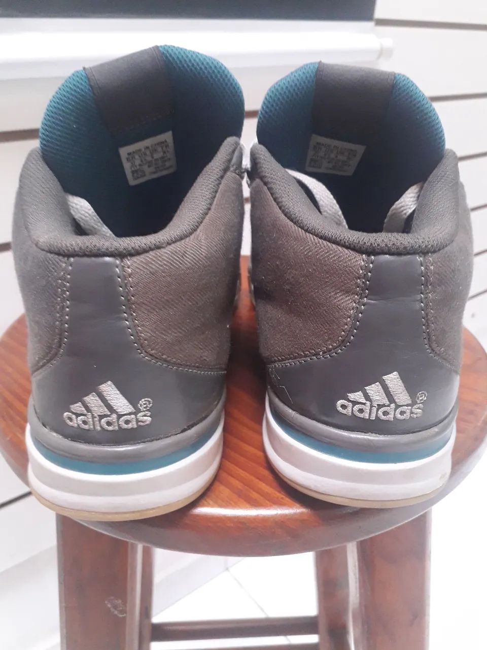 TENIS ADIDAS CACITY MID RARO  2009 - Foto 4