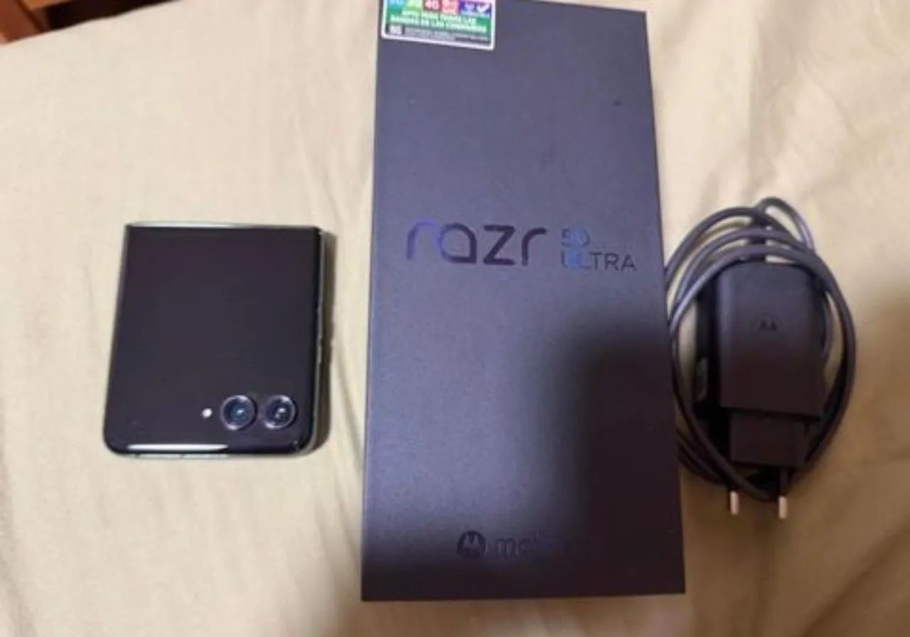 Motorola RAZR 50 ultra 