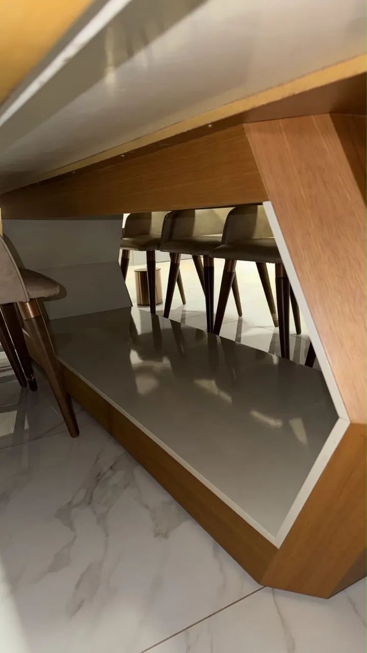 Mesa de jantar 14 lugares com cadeiras couro - Foto 4