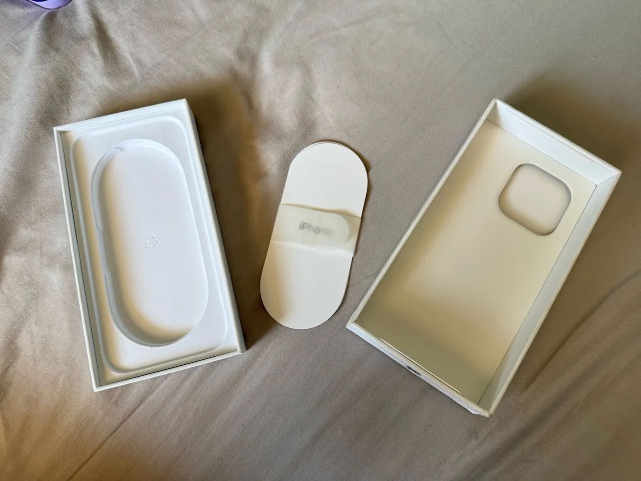 iPhone 16 pro 128gb - Foto 2
